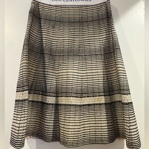 LIKE NEW! Club Monaco Black/Cream Stripe Cotton Knee Length A-line Skirt Sz 8